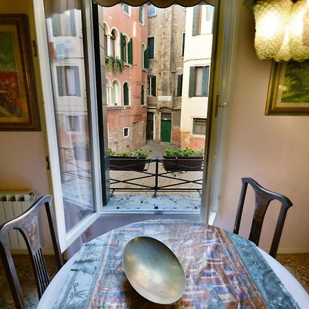 Ve.N.I.Ce. Cera Casa Del Sol Lägenhet Venedig Exteriör bild