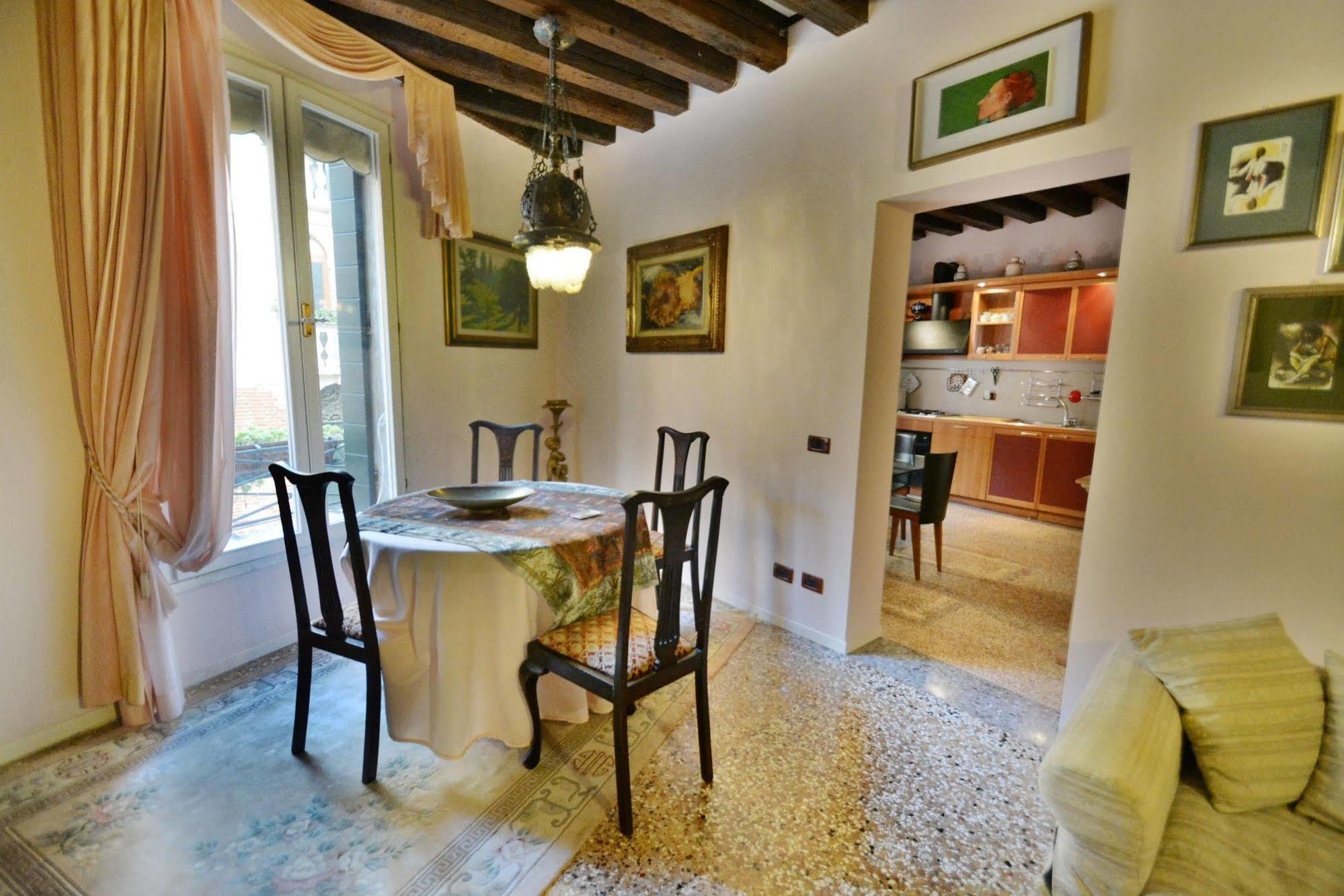 Ve.N.I.Ce. Cera Casa Del Sol Lägenhet Venedig Exteriör bild