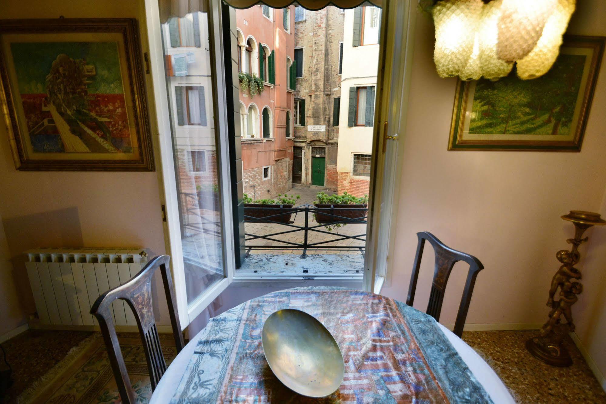 Ve.N.I.Ce. Cera Casa Del Sol Lägenhet Venedig Exteriör bild